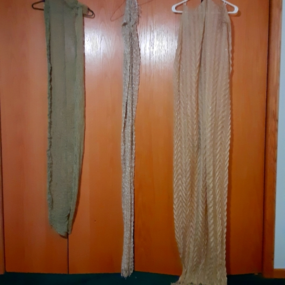 Scarfs - Picture 6 of 8